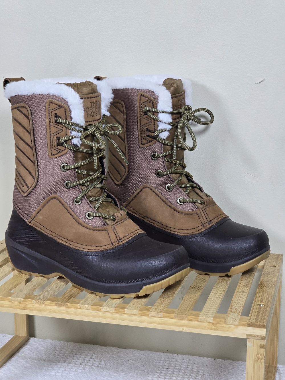 The North Face Women’s Waterproof Faux Fur Winter Snow Boots Brown  US 5.5 - Picture 3 of 10